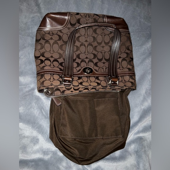 Coach Signature Hampton mini tote - Picture 6 of 16